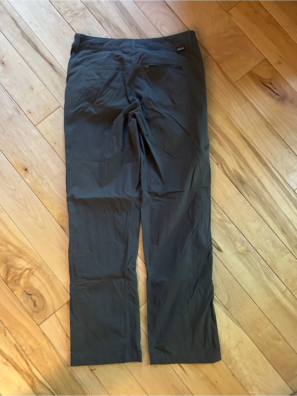 Patagonia Hiking Pants (Women’s Size 6) - Picture 3 of 5